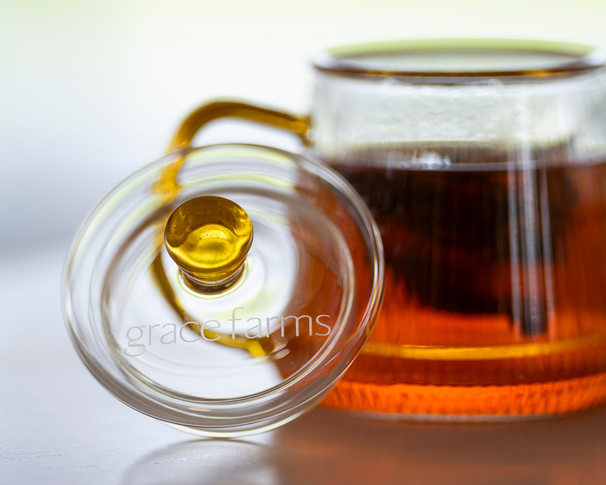 Grace Farms Tea Pot &amp; Glasses